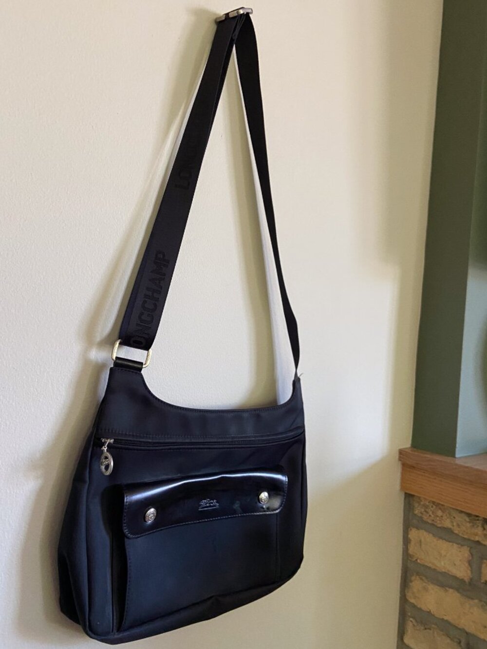 Longchamp Planetes Crossbody Bag in Black - Picture 4 of 8